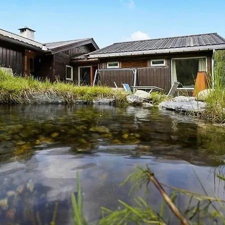 70s Architectural With Views In Feriehus *